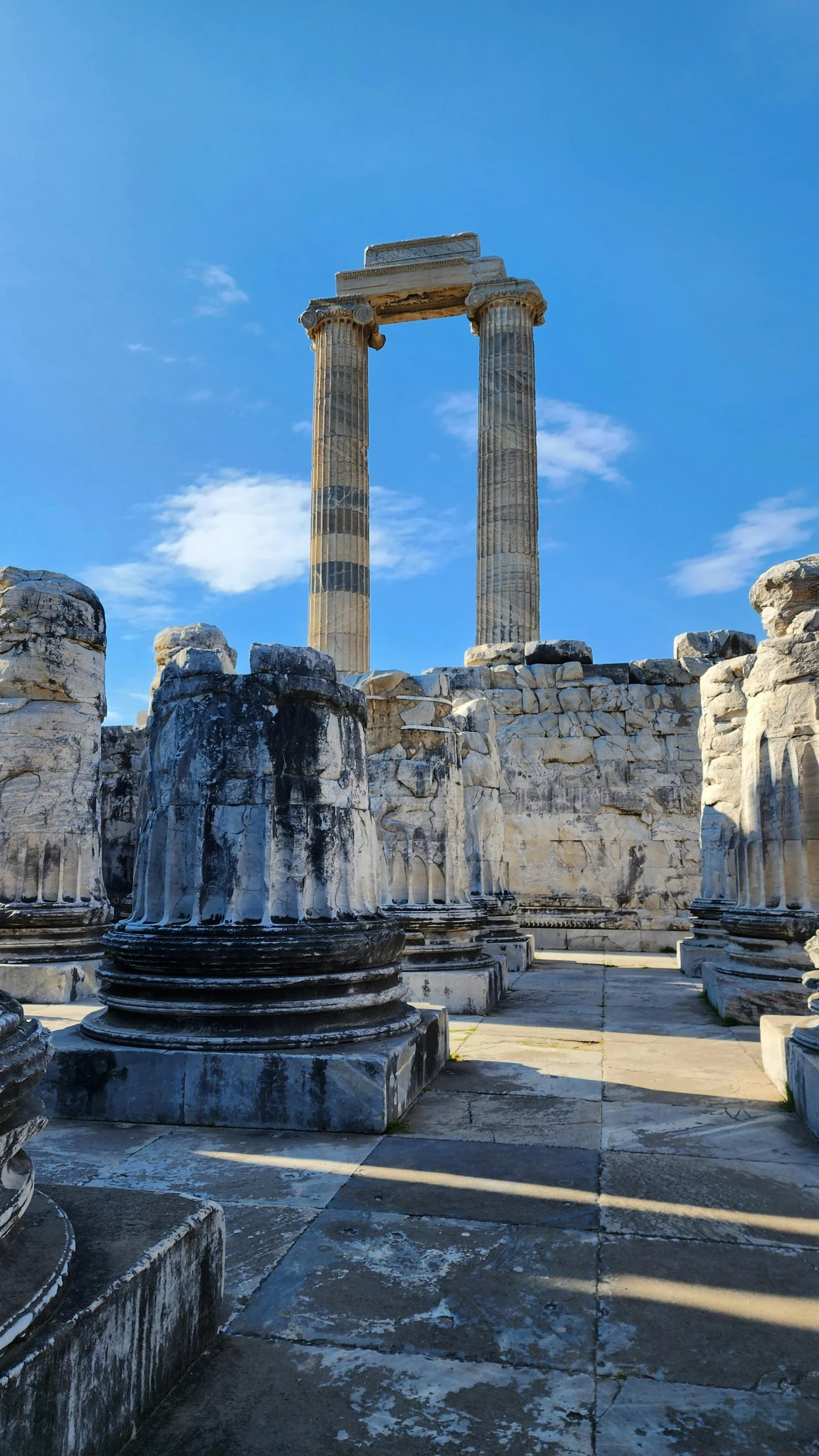 a po taken of an old building and pillars