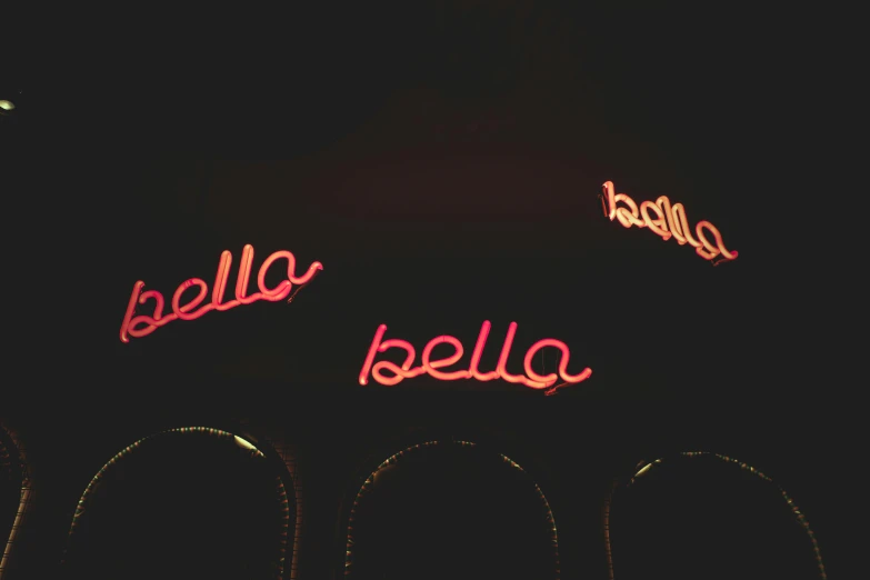 a street sign that reads bello and hello