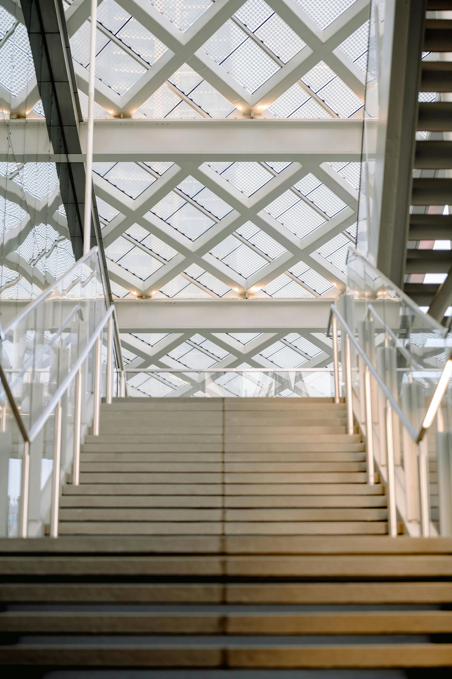 an overhead view of a staircase with stairs