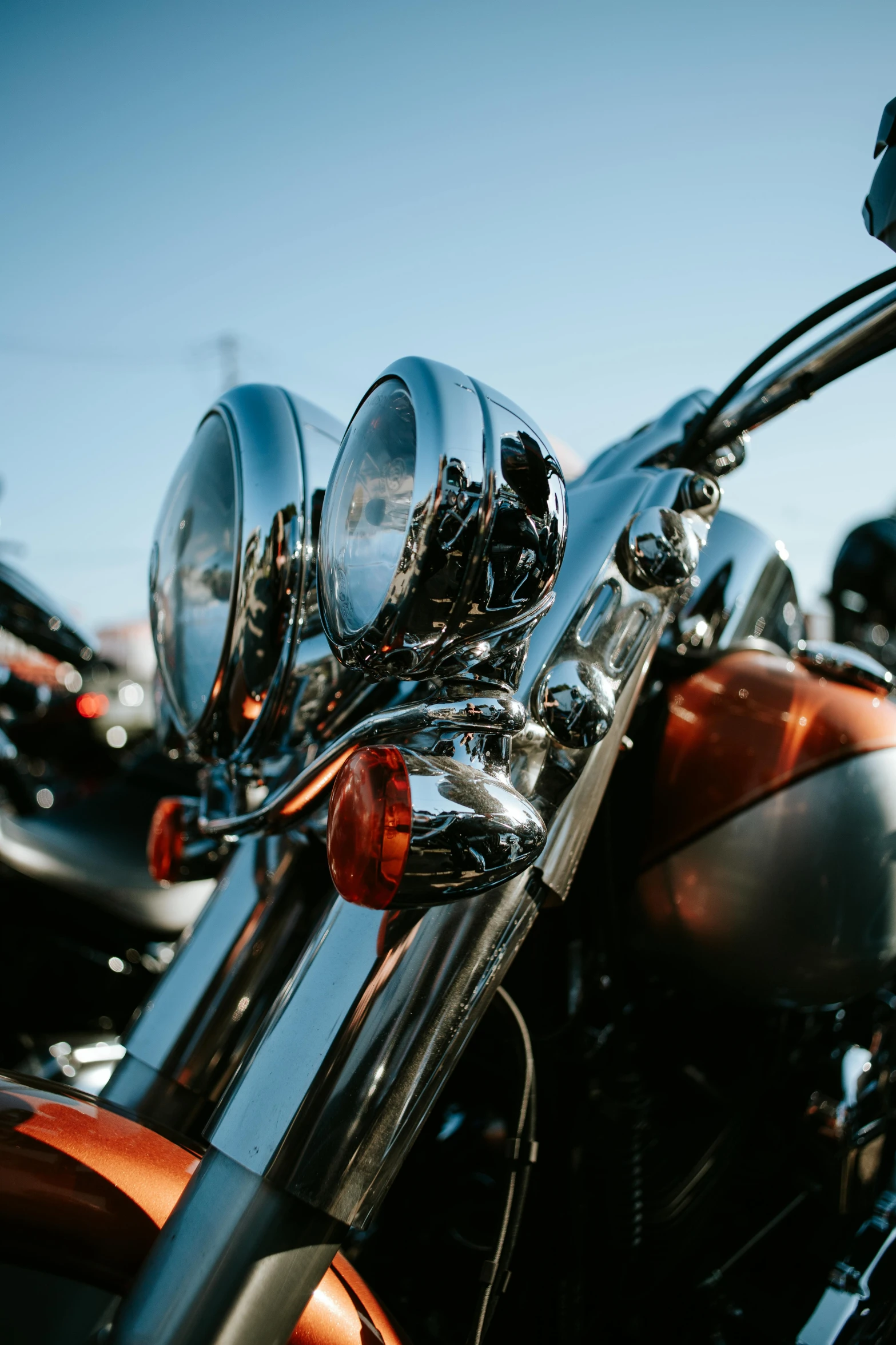 there are many motorcycles parked next to each other