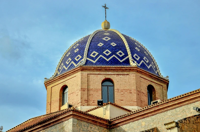 dome on top of building with blue and white tile