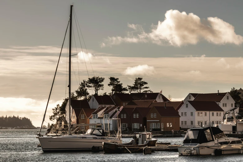 there are many boats that are parked on the dock