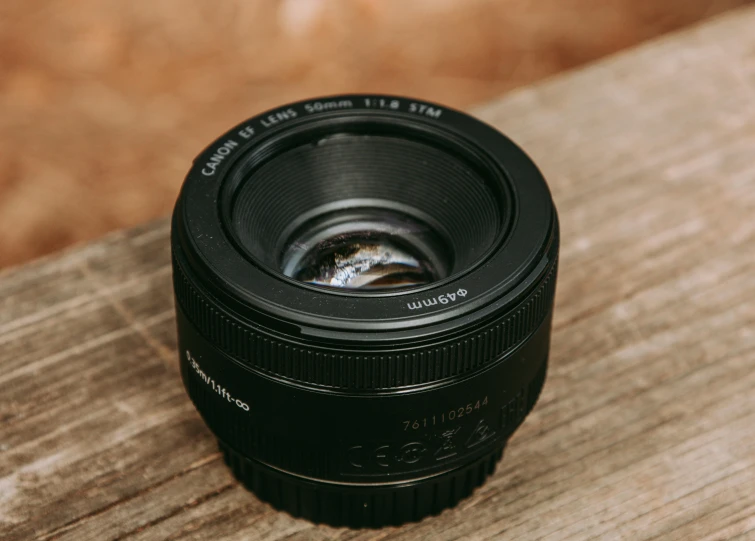 an extremely close up po of a camera lens