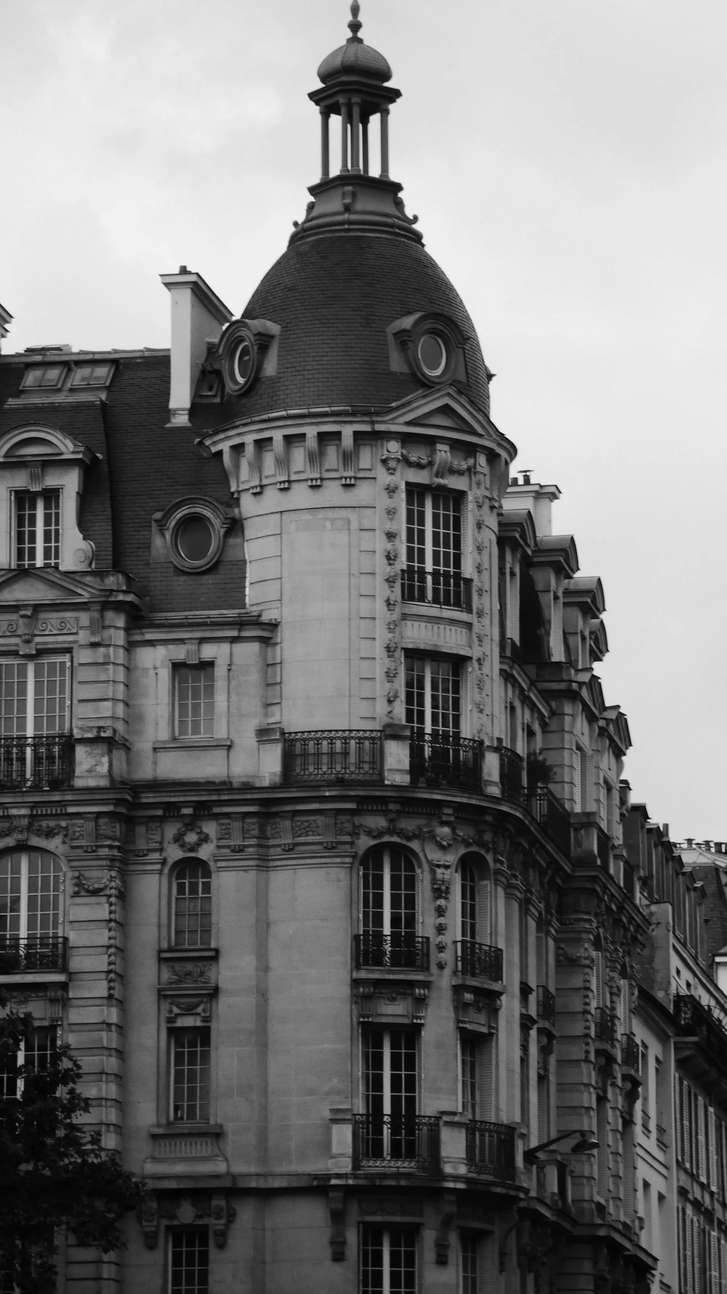 a black and white image of an old building