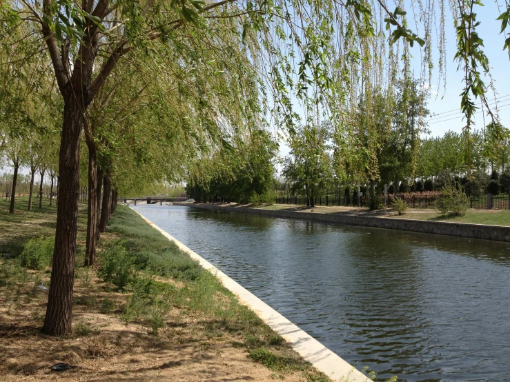 a waterway is shown along the side of a river