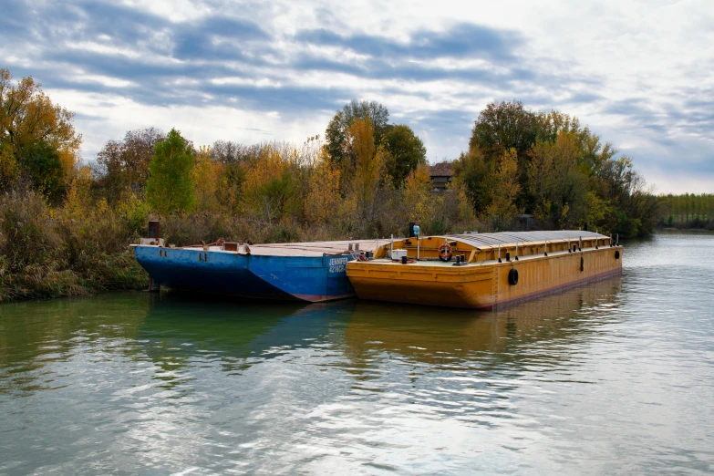 a boat that is sitting on some water