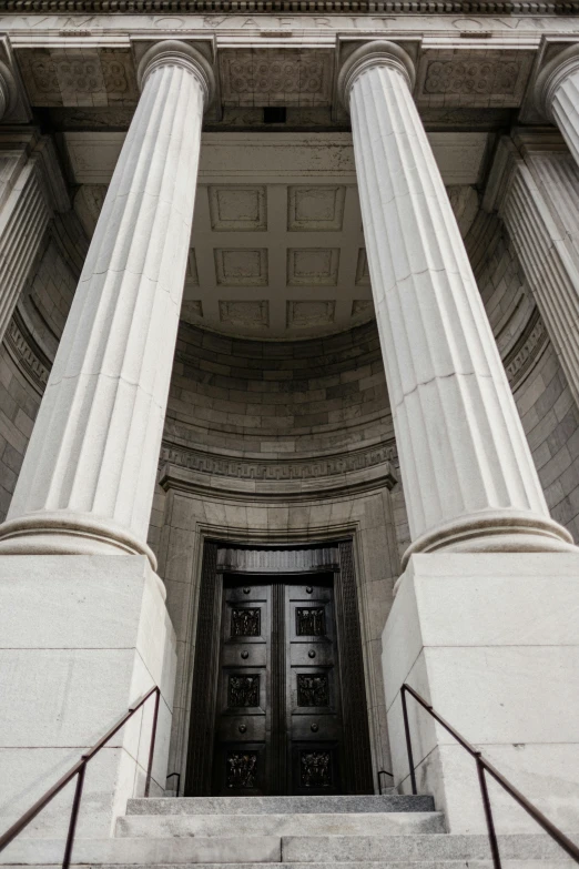 the columns and door to an old building are shown