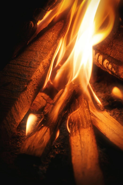 a bunch of wood sticks on top of a wood