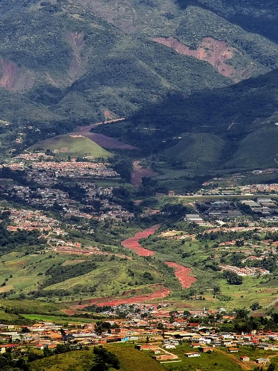 a city in the middle of the hills