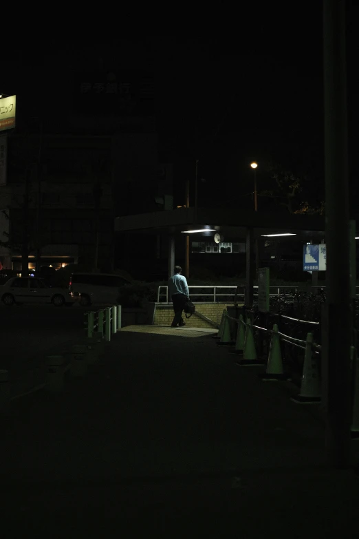 the back side of a building in the dark at night