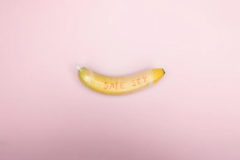 a fake banana that says she sees it