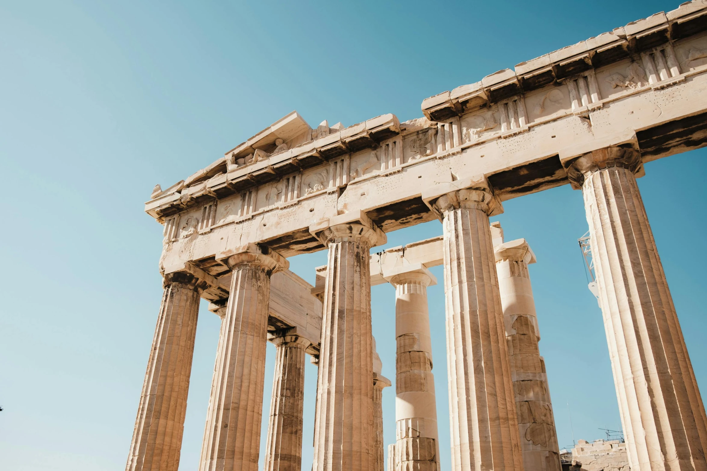 looking up at the columns on each of the columns