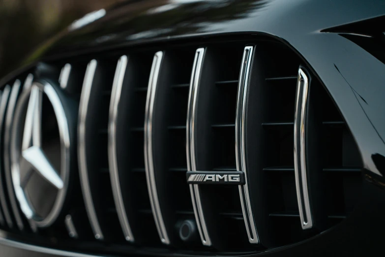 front grille emblem on a mercedes car