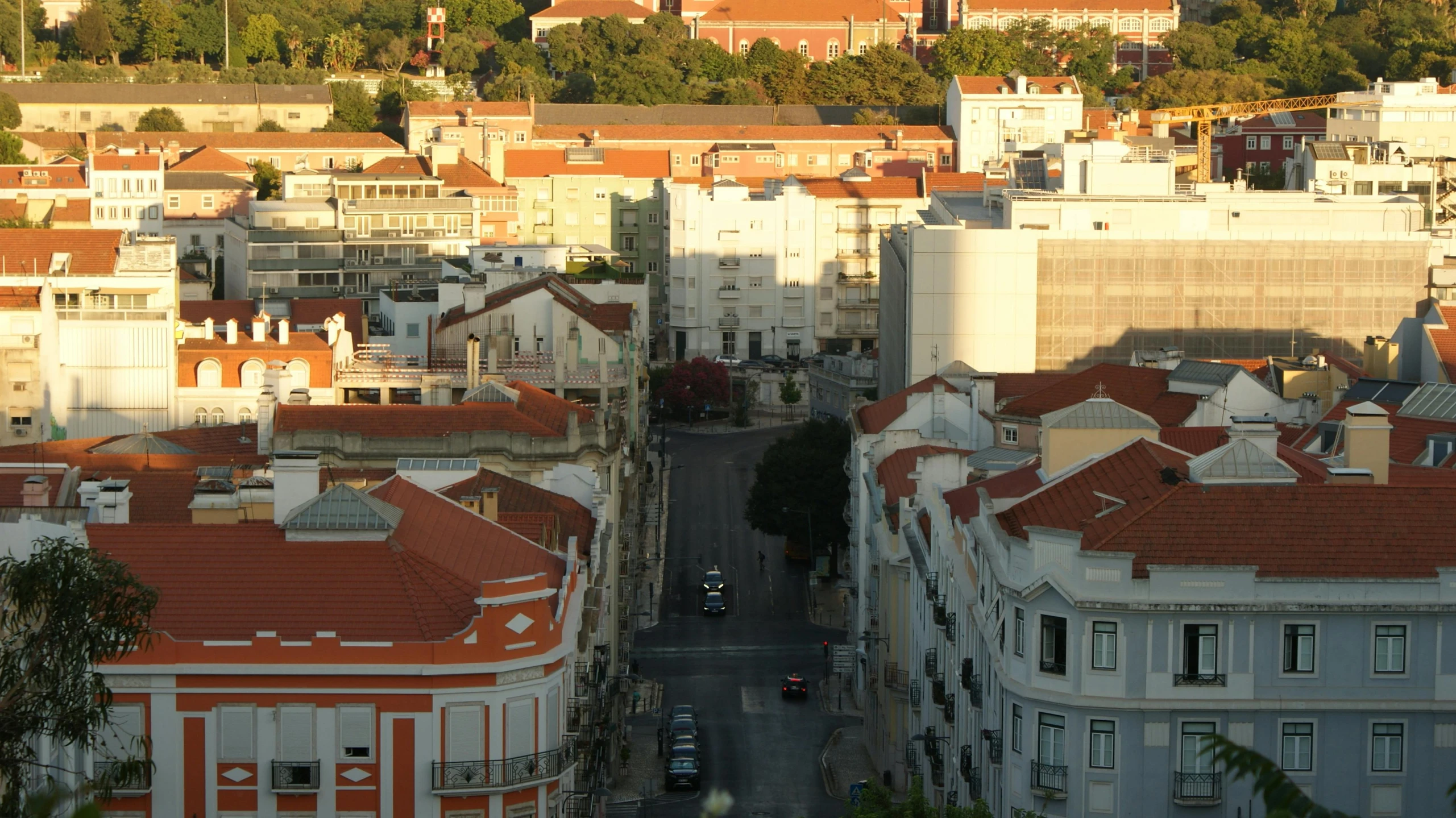 an urban landscape with some buildings in it