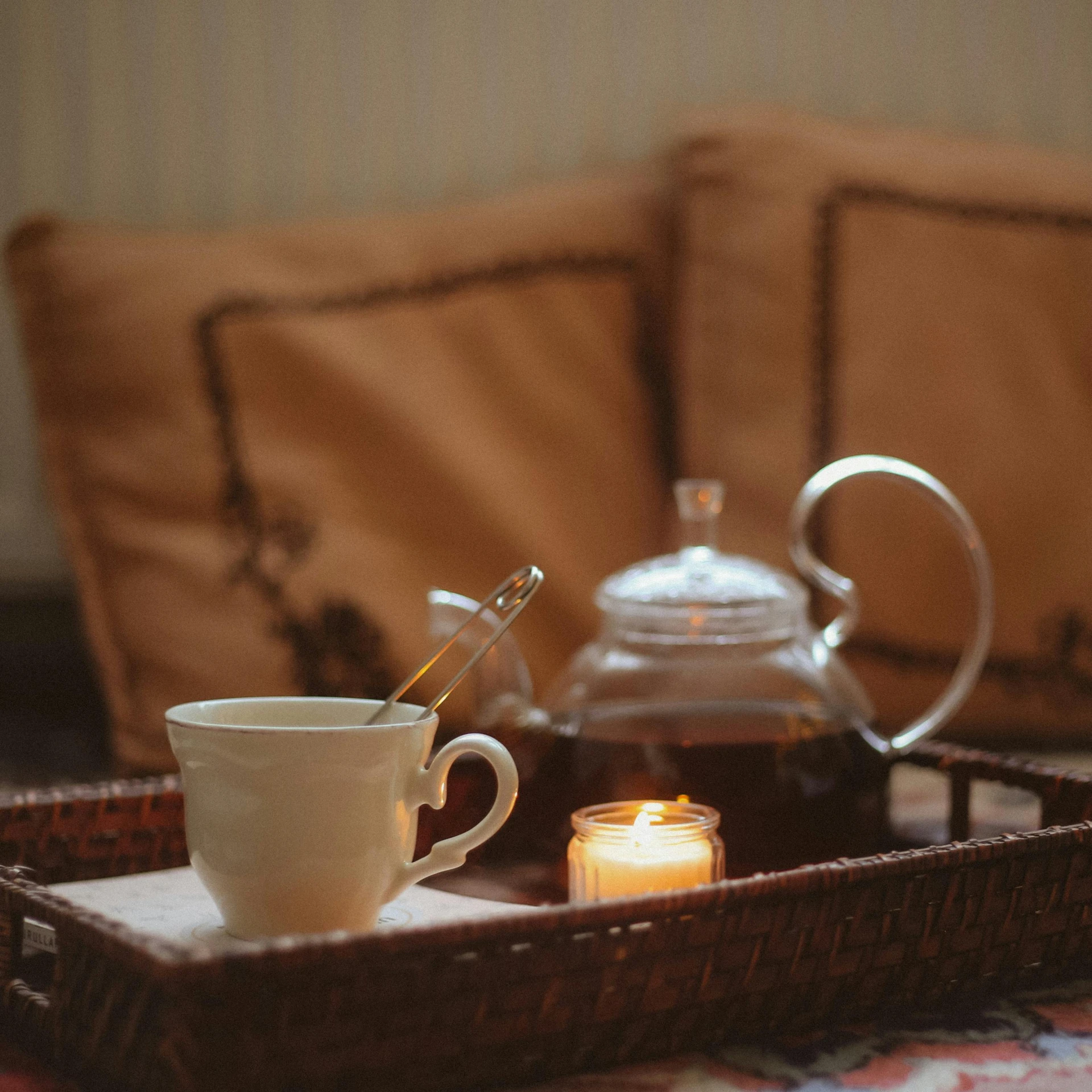 coffee and tea on a tray in the living room