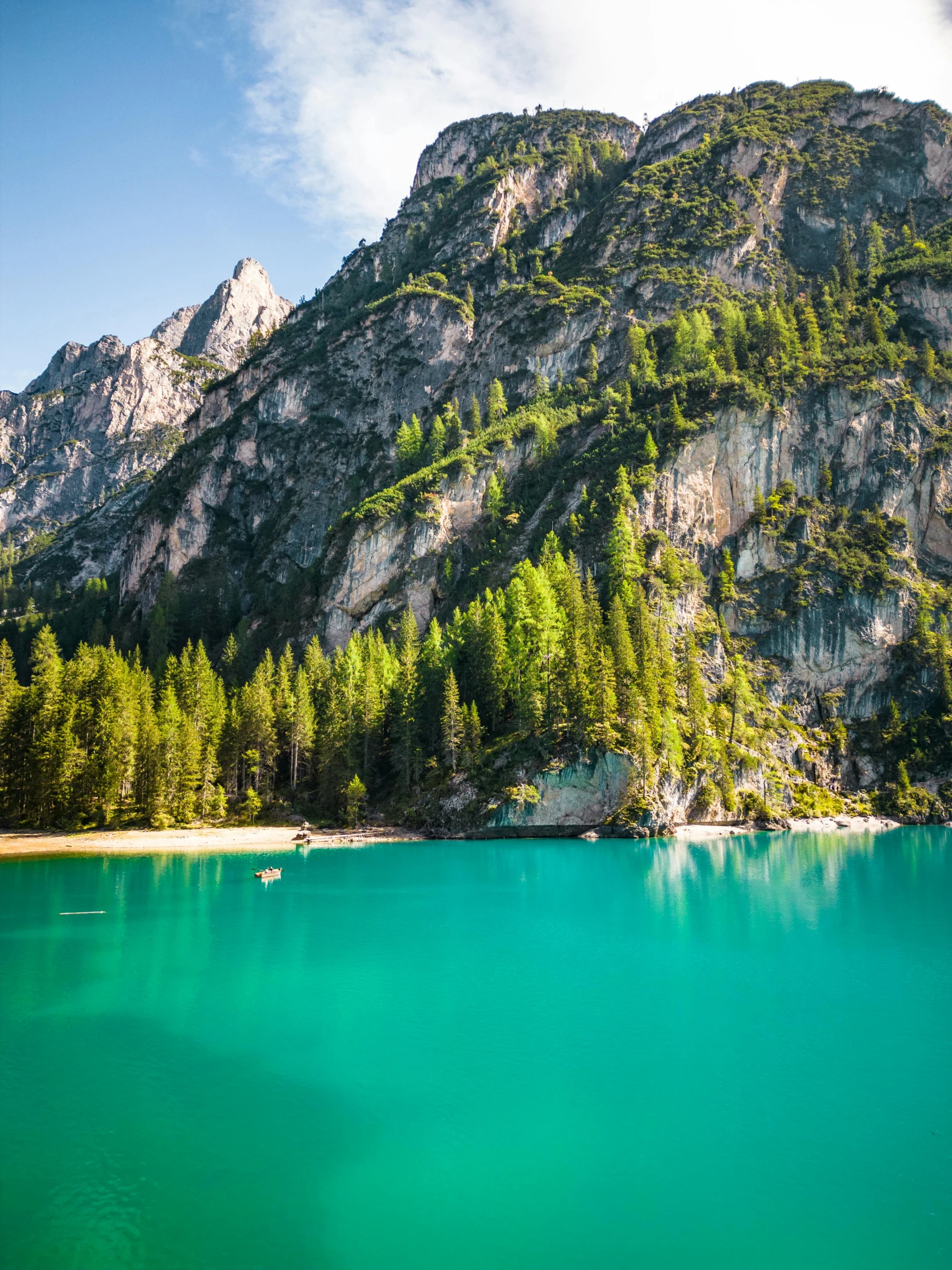 an area with lots of water near a mountain