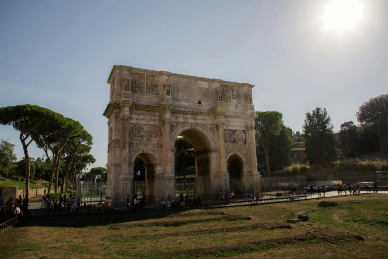 an old roman structure is seen in this pograph