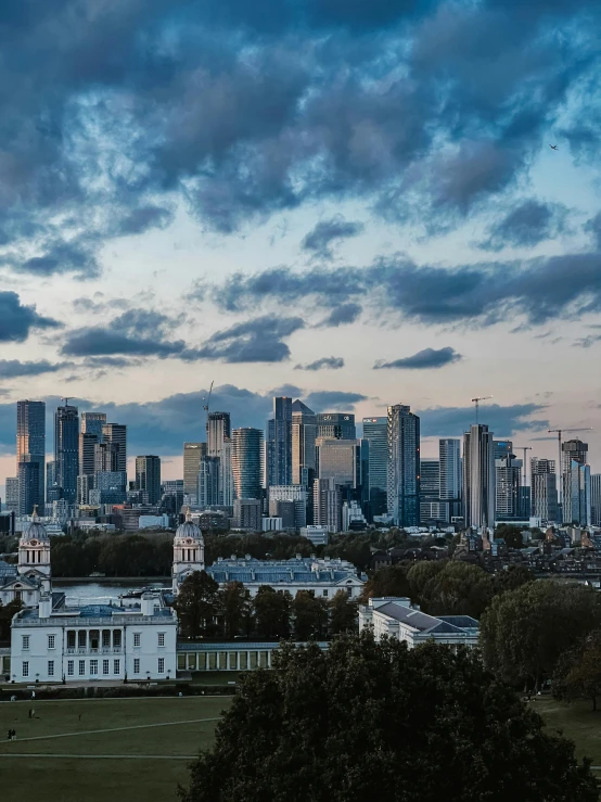 a po of the city of london from the hill top