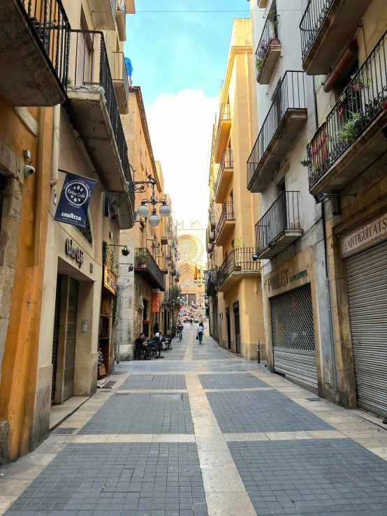 an empty city street with no people