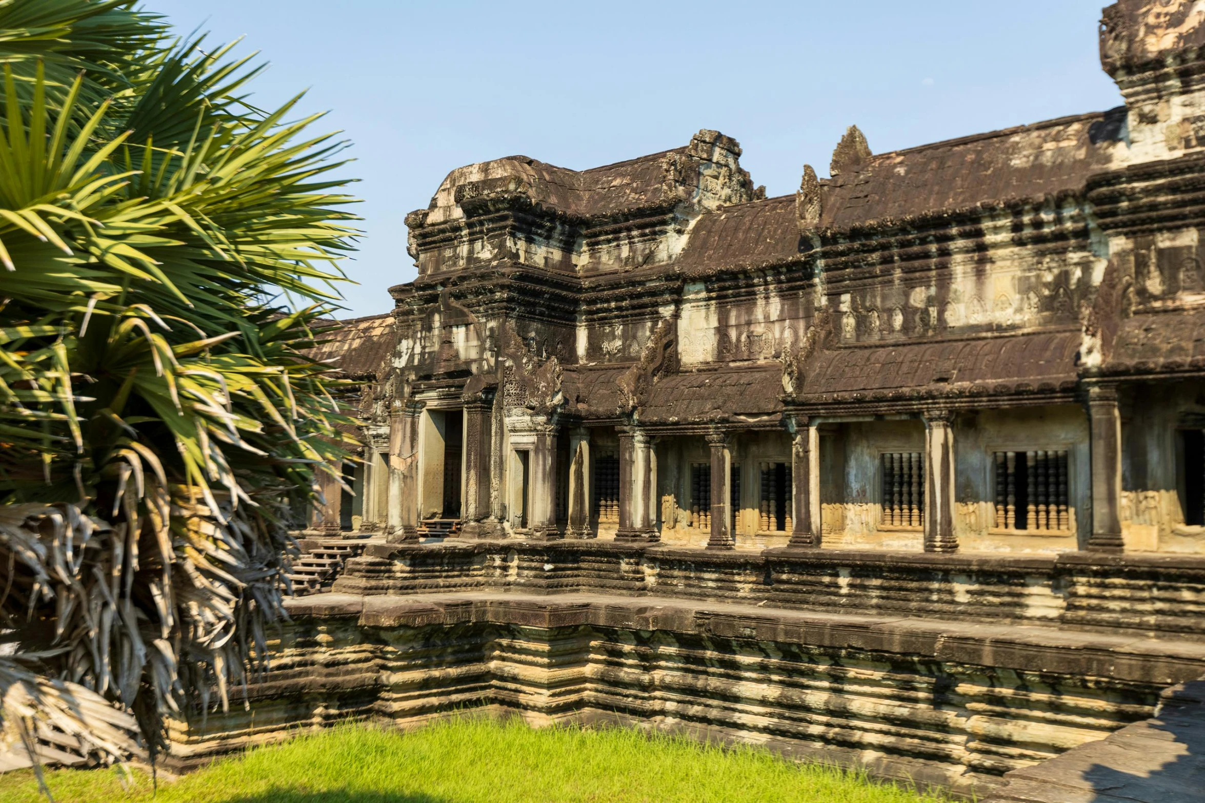 the massive ruins of angboding, which can be seen at different places