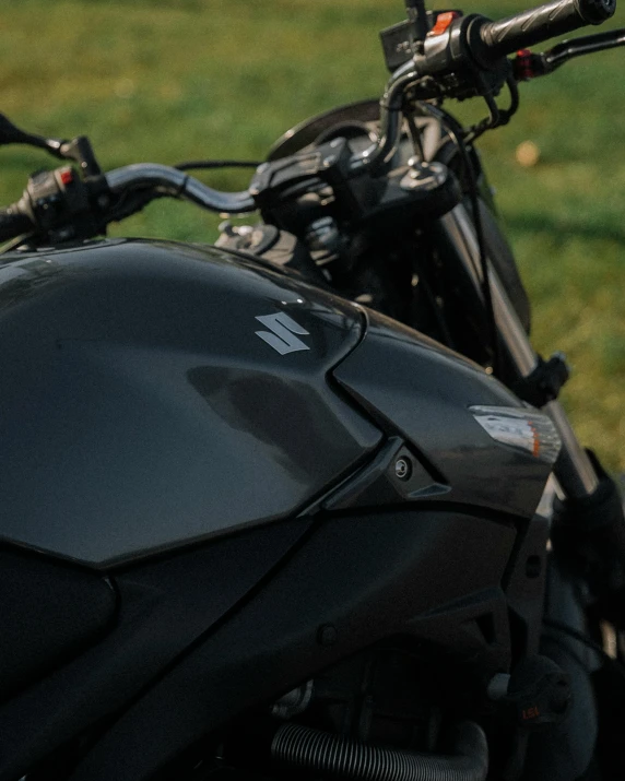 a view of the front of a motorcycle that is parked