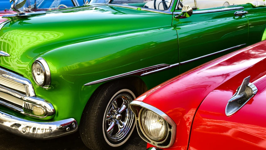 the front and back end of old cars