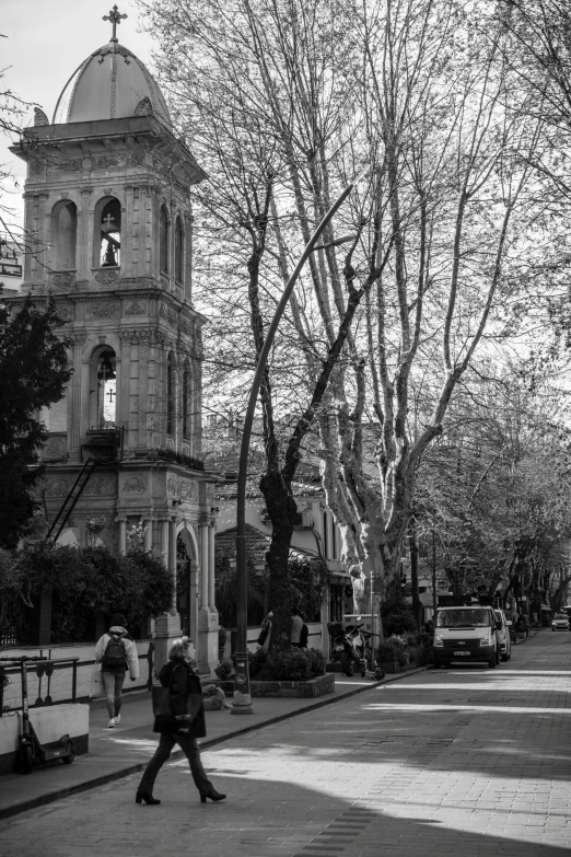 this is black and white s of a city street