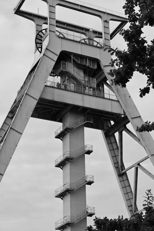 the tall tower has many stairs to let people use it