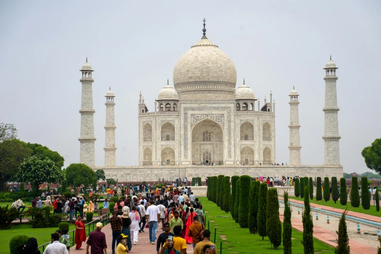 the view of tajwalar is beautiful as it's surrounded by trees and people