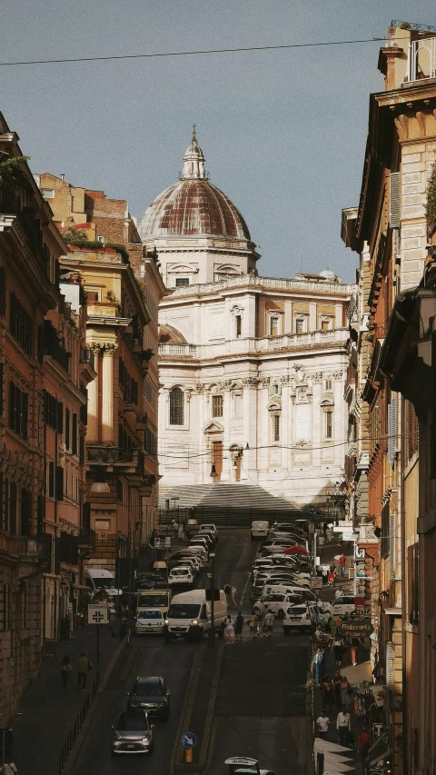 an image of a city street scene in the daytime