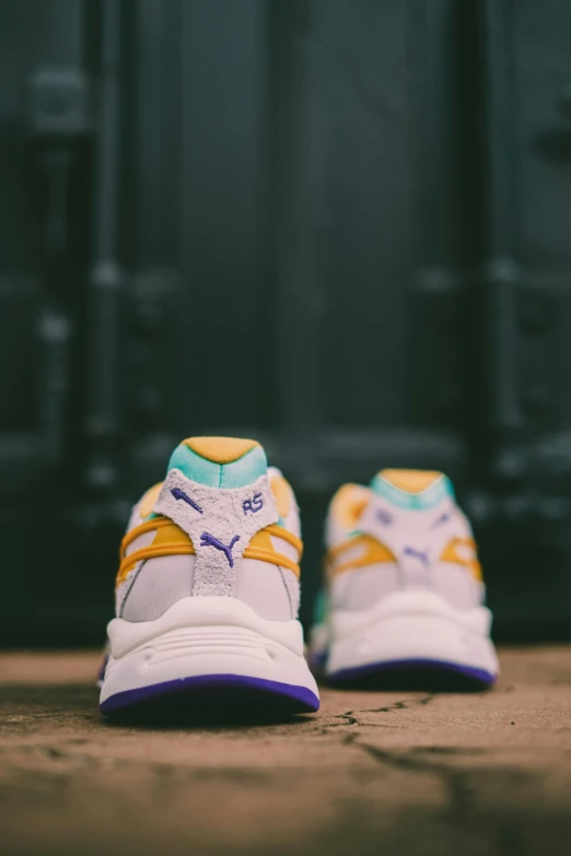 an image of a pair of shoes sitting on a table