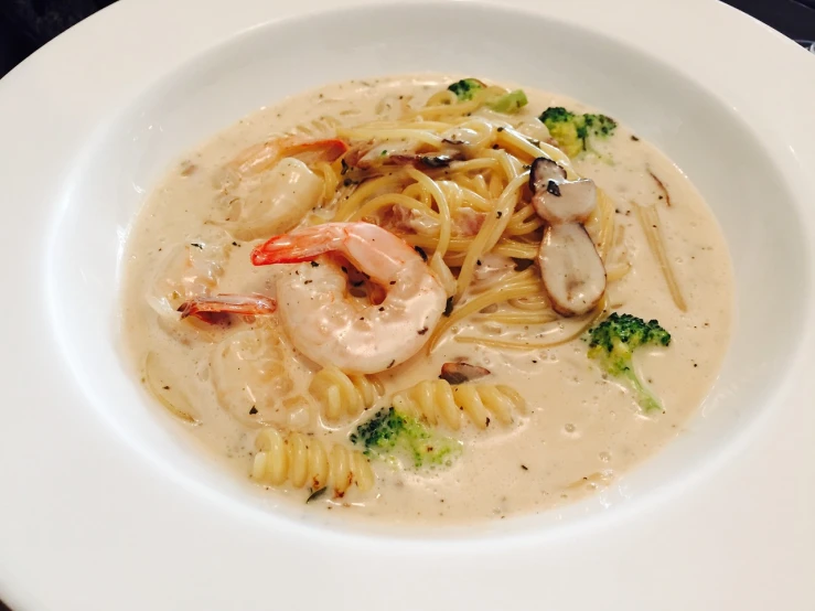 a bowl of pasta with shrimp and broccoli, romanticism, けもの, blonde cream, silver，ivory, caparisons