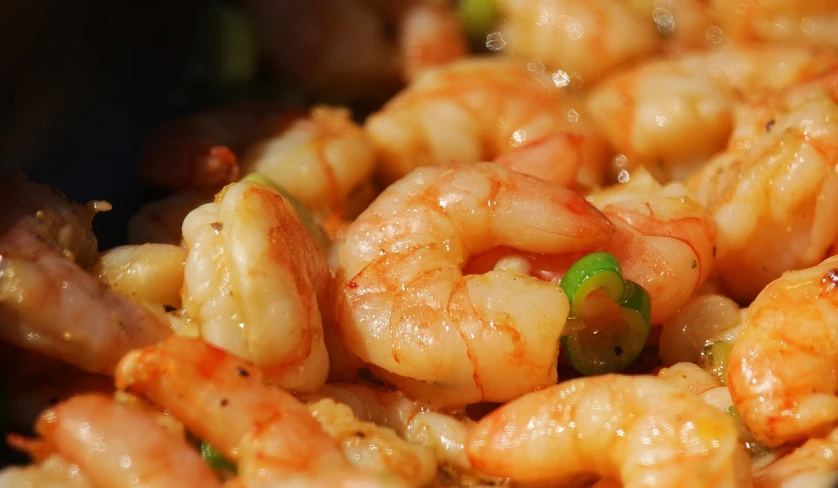 a close up of a plate of food with shrimp, a picture, by Matteo Pérez, pixabay, hurufiyya, pepper, avatar image, wok, closeup 4k