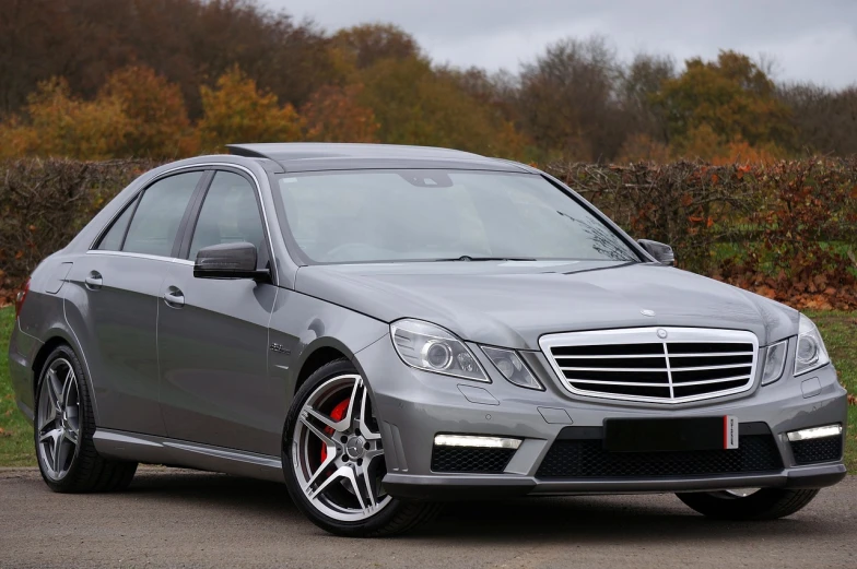 a silver mercedes benz benz benz benz benz benz benz benz benz benz benz benz benz benz benz, by Jay Hambidge, pixabay, full view of a car, some glints and specs, touring, carbon