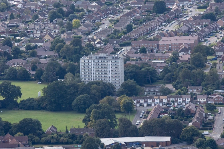 a view of a city from a bird's eye view, by Dan Smith, 2 0 0 mm telephoto, hull, palace on top of the hill, ten flats