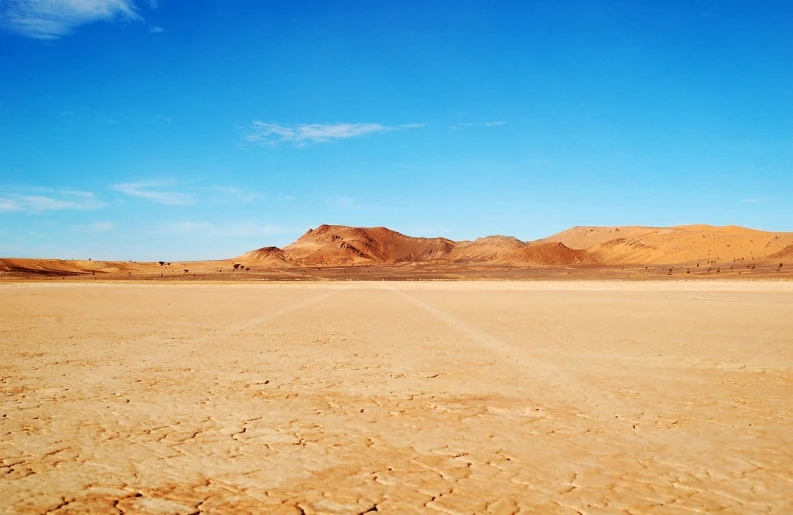 there is no image here to provide a caption for, a photo, by Andrei Kolkoutine, flickr, desert and blue sky, completely empty, hot and dry, deviantar