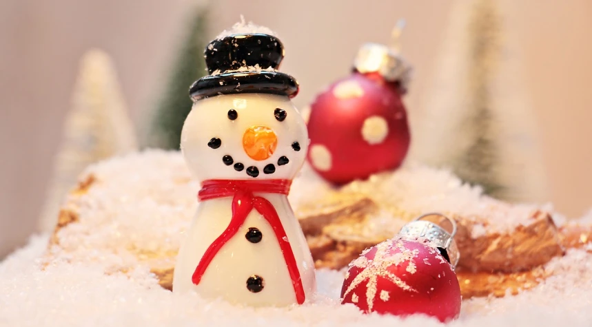 a close up of a snowman with ornaments in the background, a photo, pexels, process art, - h 1 0 2 4, candle wax, 💋 💄 👠 👗, yummy