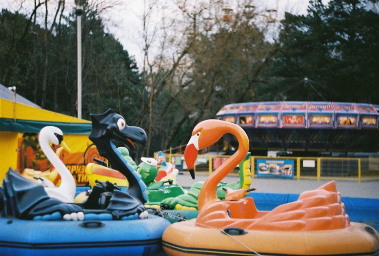 there are many water floats and rides at the park