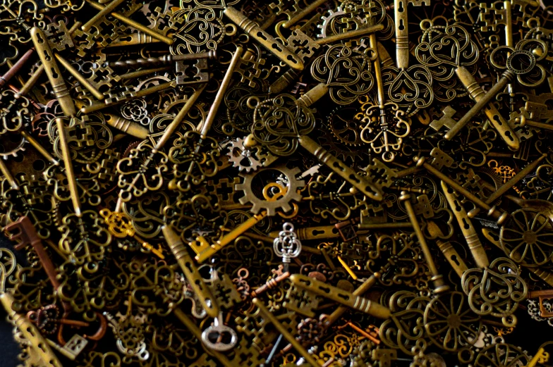 a pile of keys laying on top of each other