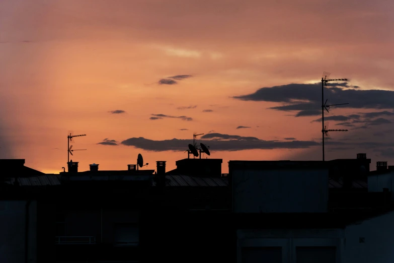 a po of a sky taken from the roof of a building