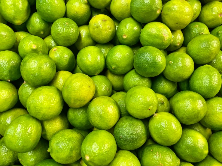 this is an image of the tops of many limes