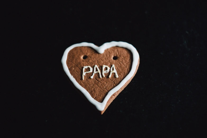 someone has made this papa cookie heart with a message