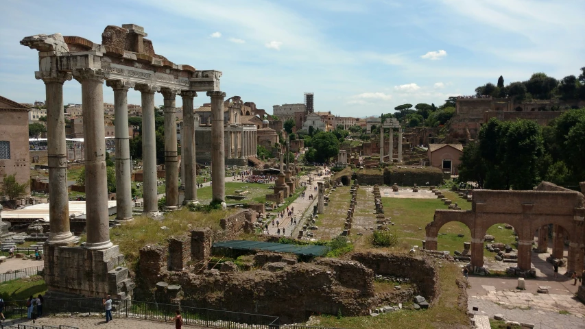 there are columns in this city area