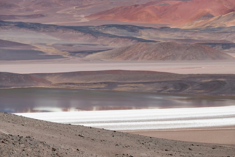 there is water in the middle of a mountain