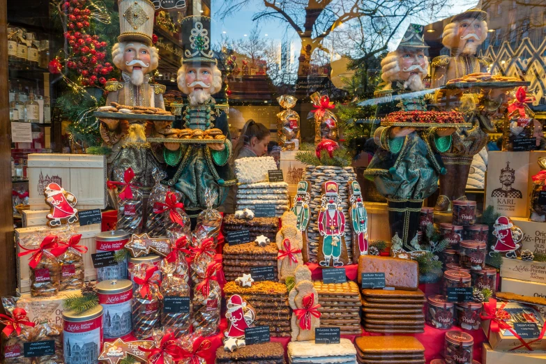 a display window filled with lots of gift items