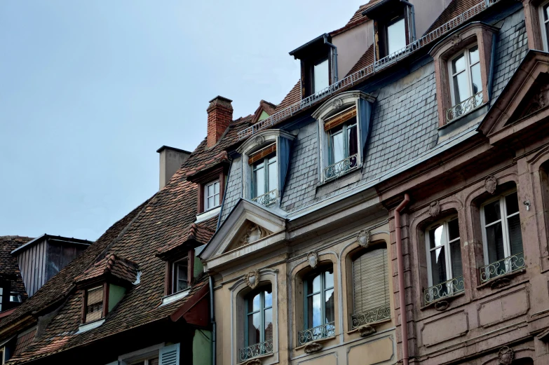 a row of old building with windows on each side