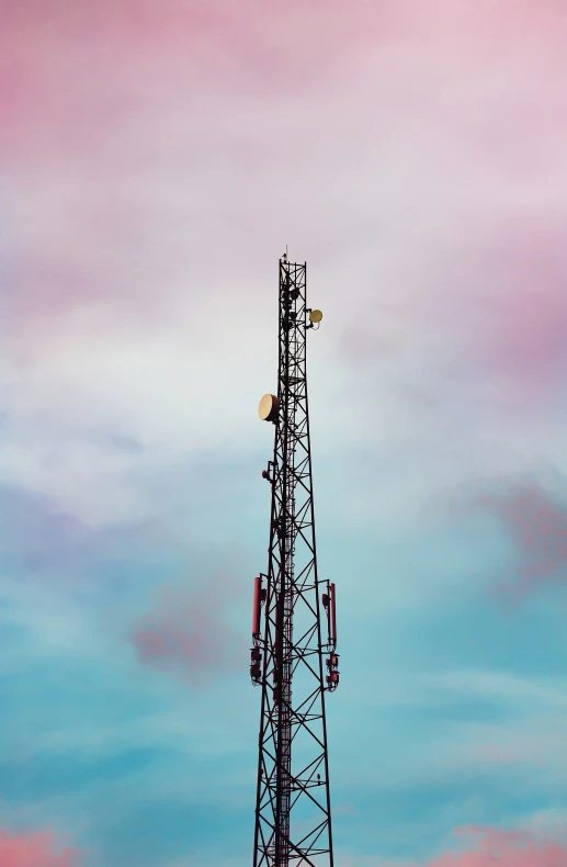 a large tower that is next to the sky