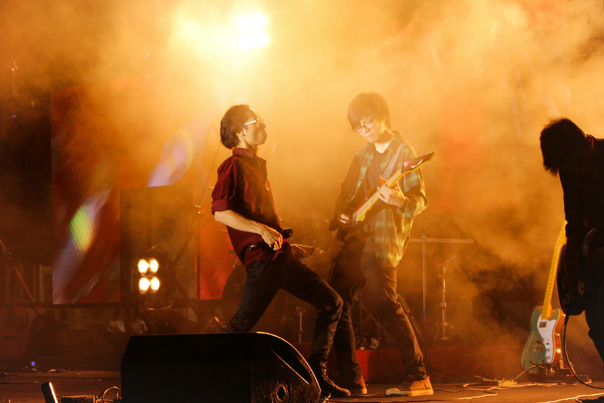 the young band the jonass performs at the concert