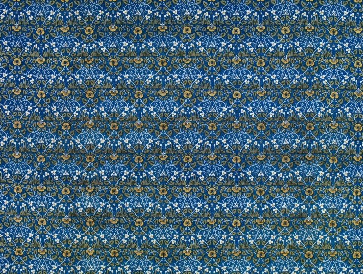 this is a blue background with lots of white flowers