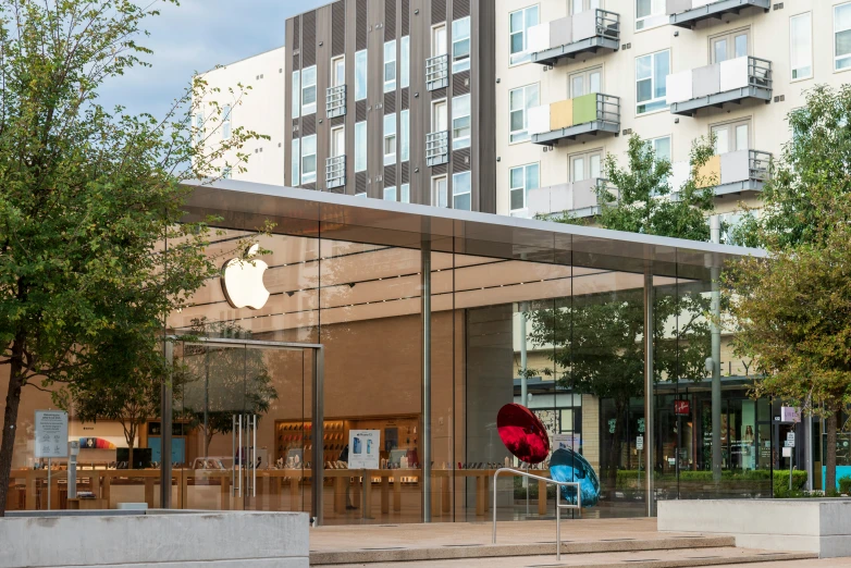 apple store with modern architecture and glass front